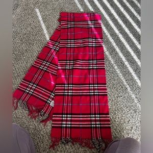 Dark pink scarf